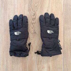 The North Face Black Insulated Gloves For Kids